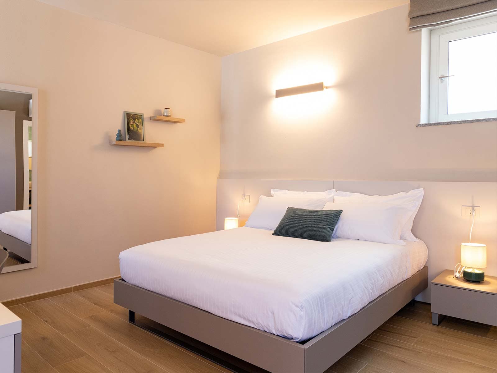 Camera Standard, letto e armadio